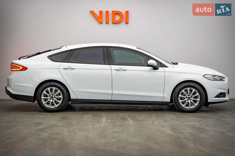 Седан Ford Mondeo 2017 в Киеве