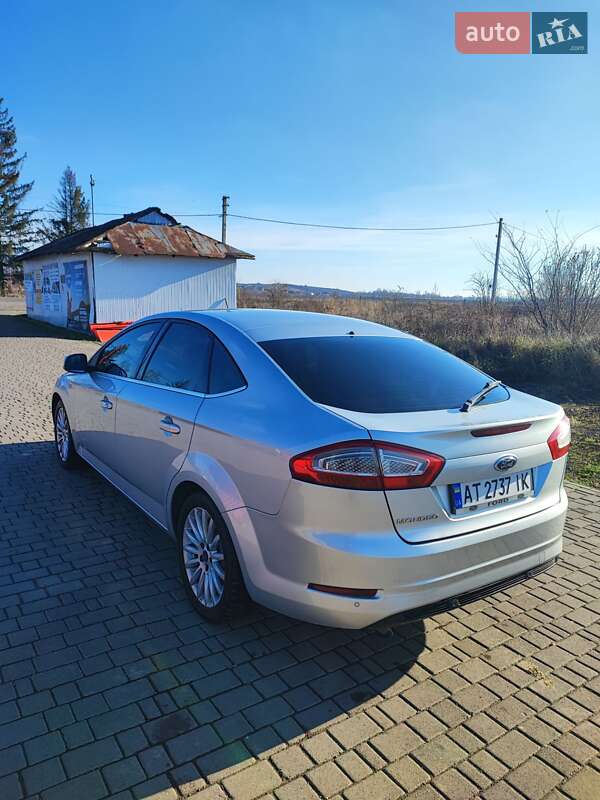 Ліфтбек Ford Mondeo 2013 в Отинії фото 3 Ліфтбек Ford Mondeo 2013 в Отинії