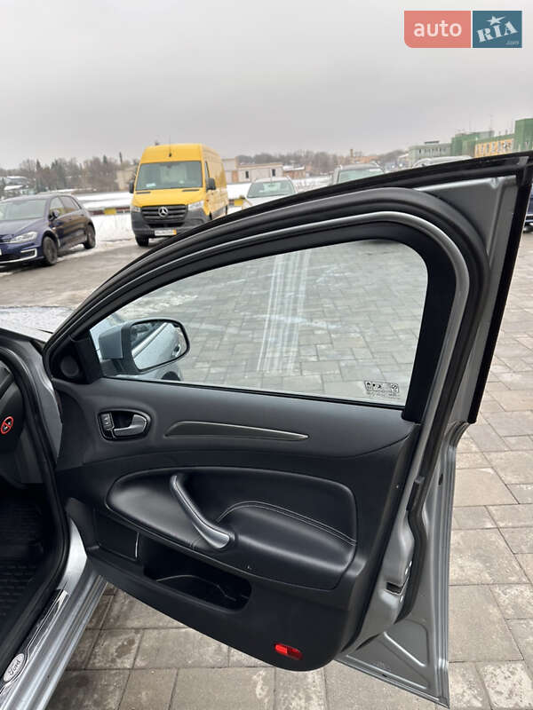 Универсал Ford Mondeo 2010 в Ровно