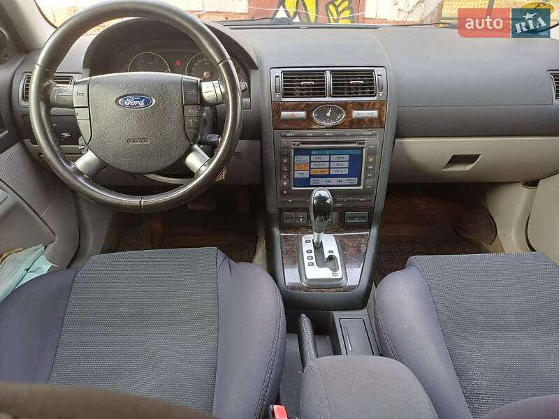 Седан Ford Mondeo 2005 в Киеве