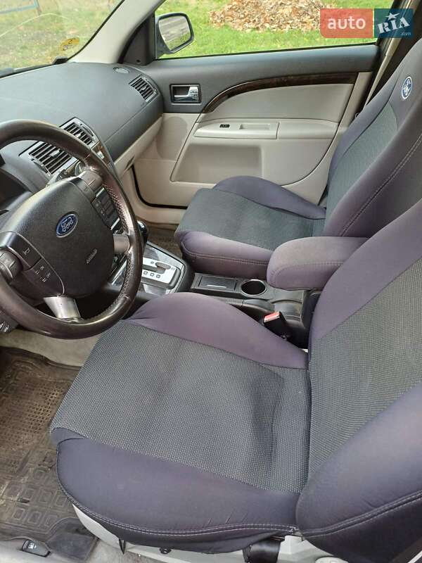 Седан Ford Mondeo 2005 в Киеве