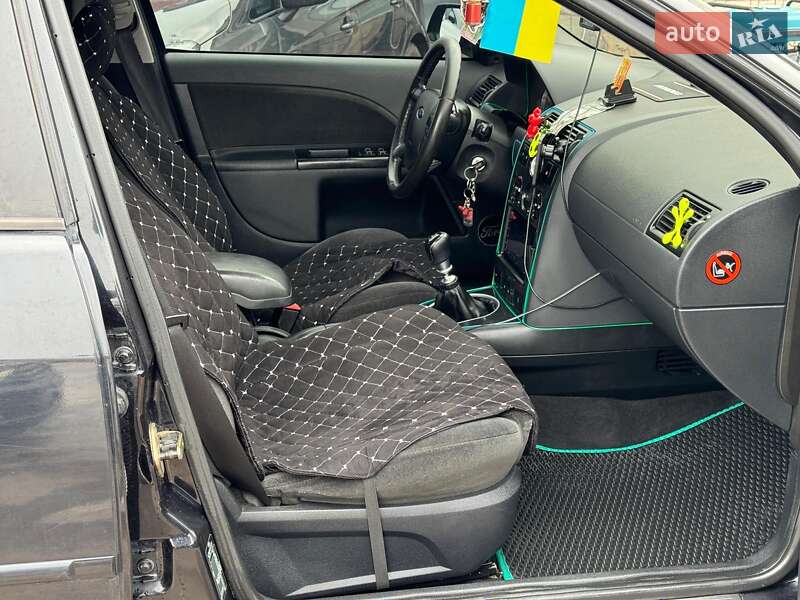 Лифтбек Ford Mondeo 2002 в Виннице фото 23 Лифтбек Ford Mondeo 2002 в Виннице