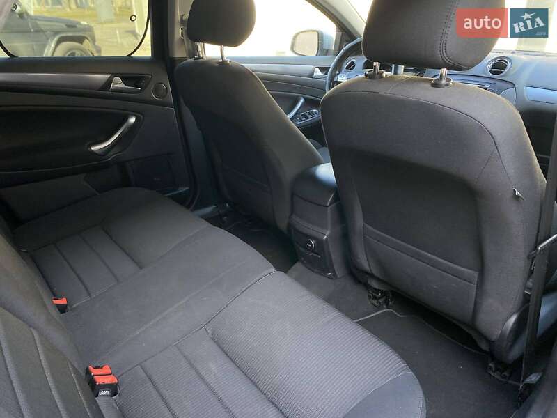 Універсал Ford Mondeo 2014 в Миколаєві