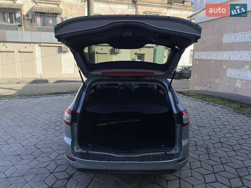 Універсал Ford Mondeo 2014 в Миколаєві