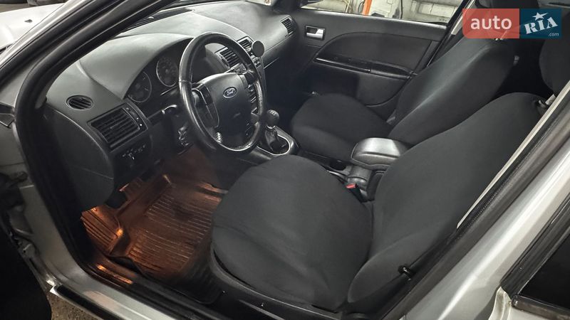 Седан Ford Mondeo 2000 в Києві