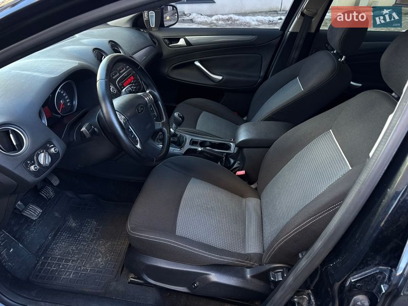 Седан Ford Mondeo 2011 в Хмельницком