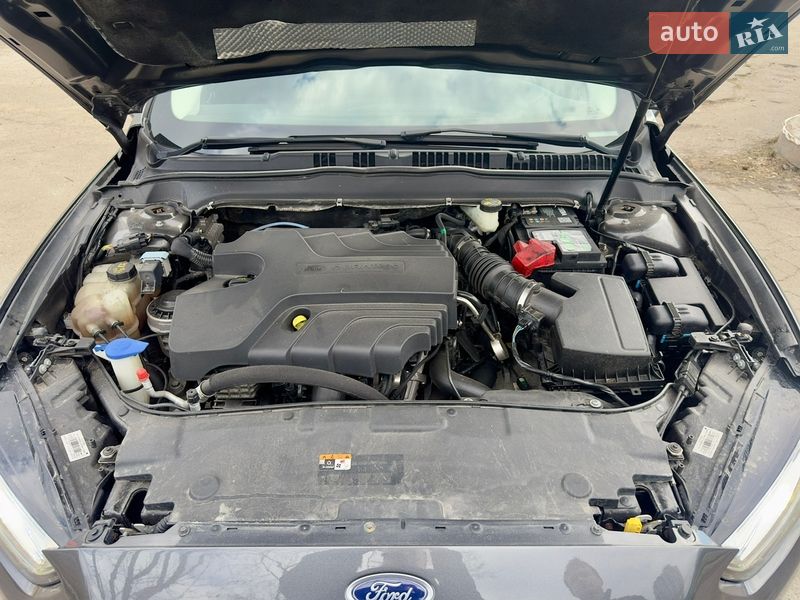 Седан Ford Mondeo 2016 в Киеве