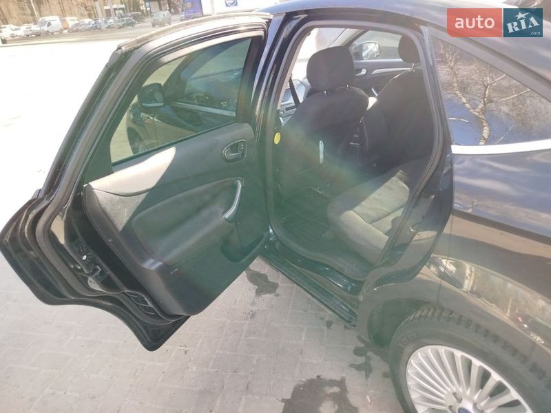 Лифтбек Ford Mondeo 2008 в Запорожье