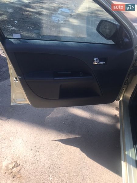Седан Ford Mondeo 2006 в Ямполі