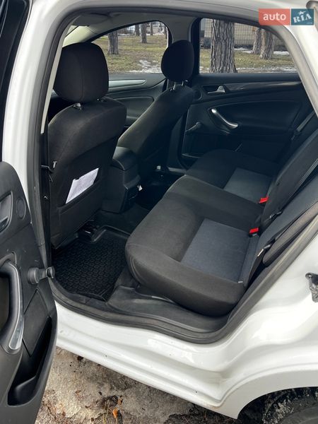 Седан Ford Mondeo 2011 в Киеве