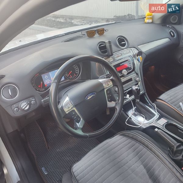 Седан Ford Mondeo 2010 в Чернігові