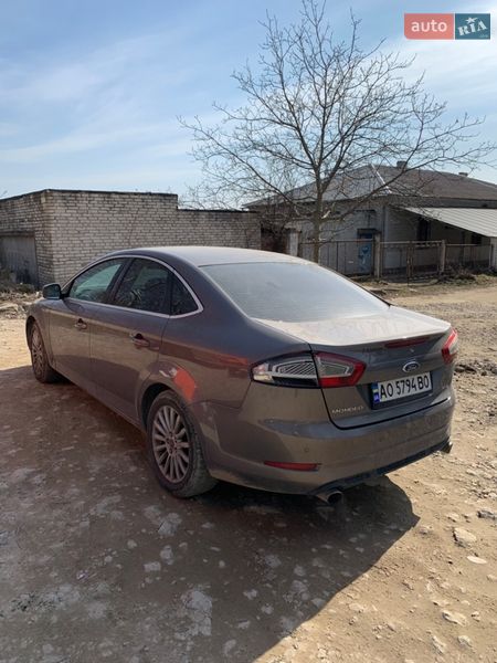 Седан Ford Mondeo 2011 в Львові
