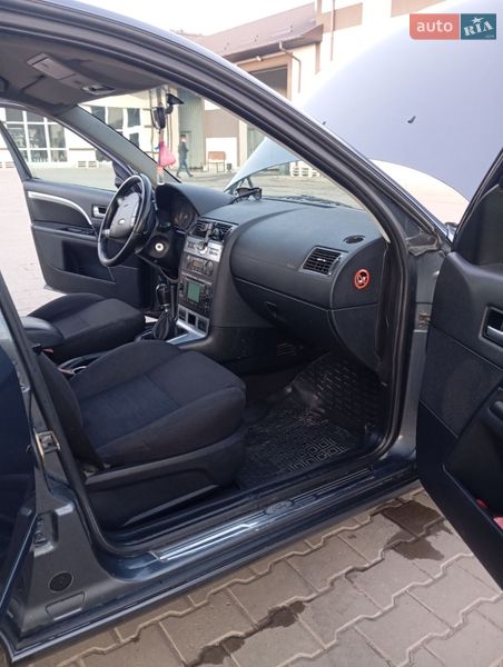 Ліфтбек Ford Mondeo 2004 в Могилів-Подільському
