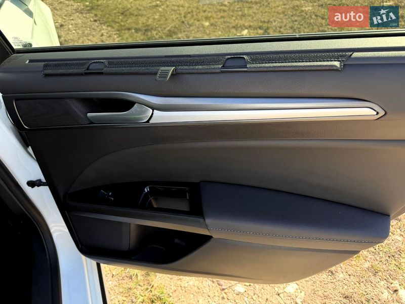 Седан Ford Mondeo 2016 в Николаеве