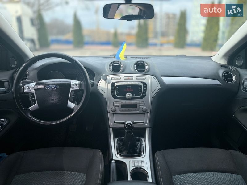 Седан Ford Mondeo 2010 в Житомирі