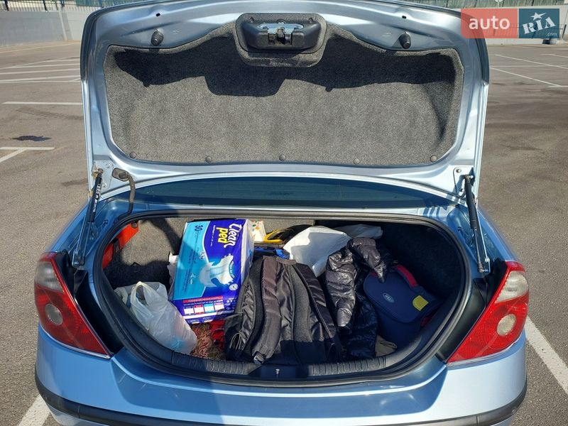 Седан Ford Mondeo 2005 в Полтаві