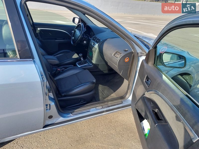 Седан Ford Mondeo 2005 в Полтаві