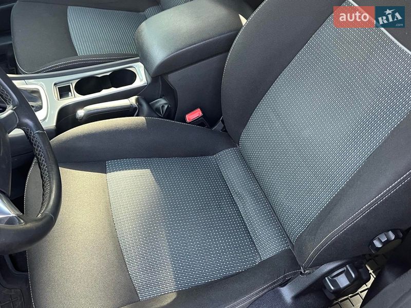 Седан Ford Mondeo 2013 в Києві фото 31 Седан Ford Mondeo 2013 в Києві