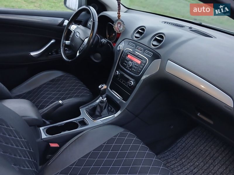 Седан Ford Mondeo 2011 в Козельщині