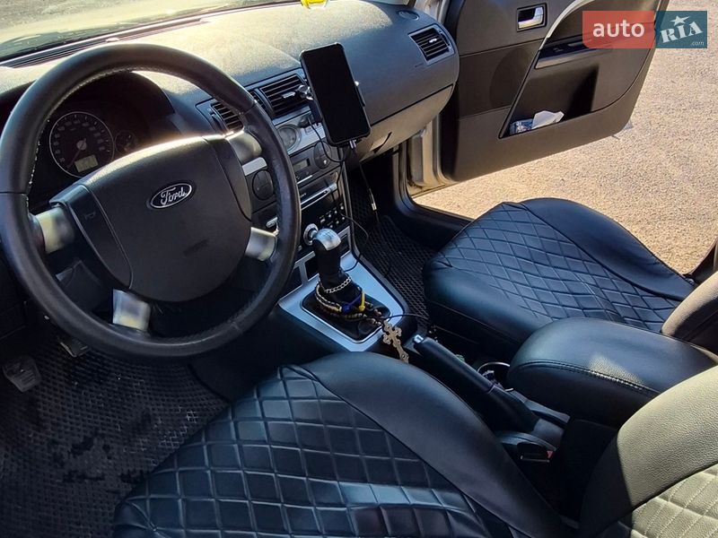 Ліфтбек Ford Mondeo 2004 в Гостомелі