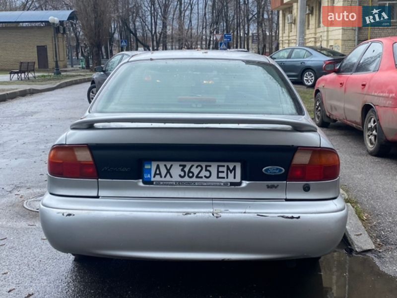 Седан Ford Mondeo 1994 в Харькове