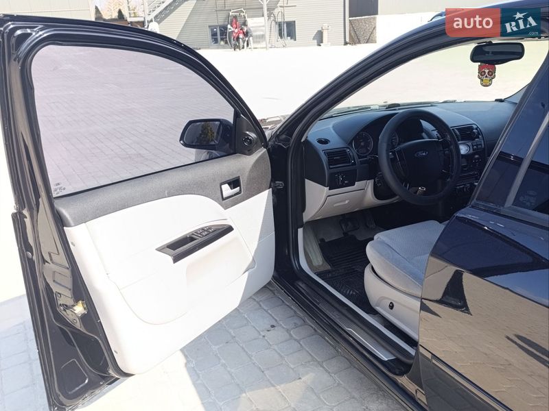 Лифтбек Ford Mondeo 2002 в Тернополе