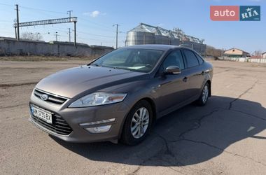 Седан Ford Mondeo 2012 в Попільні