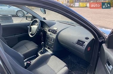 Седан Ford Mondeo 2002 в Ровно