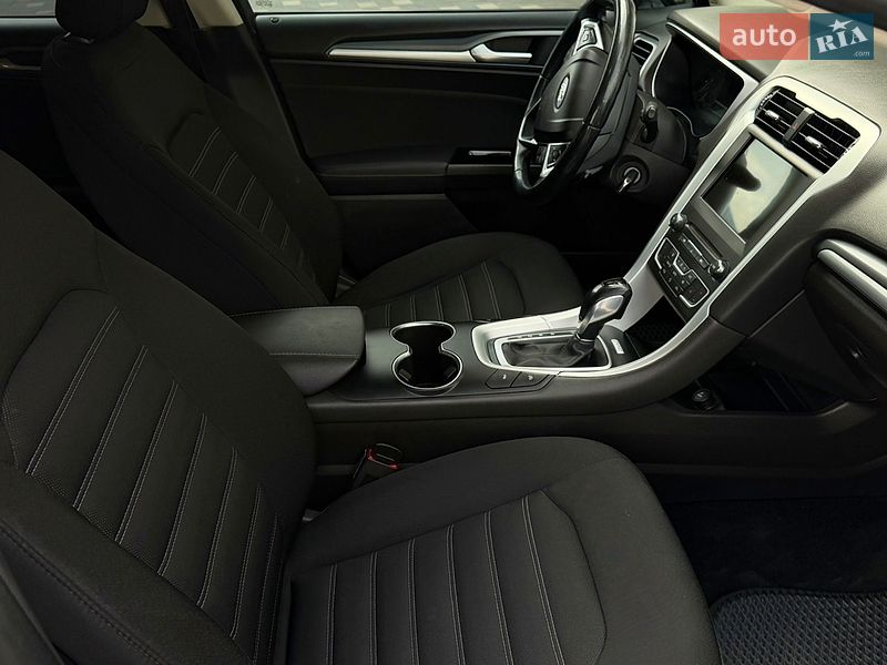 Седан Ford Mondeo 2018 в Дрогобичі