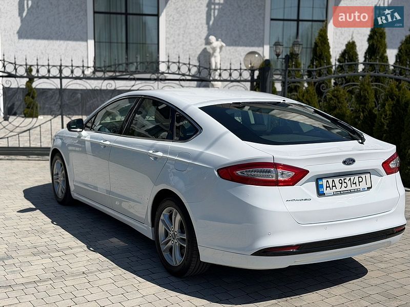 Седан Ford Mondeo 2016 в Киеве