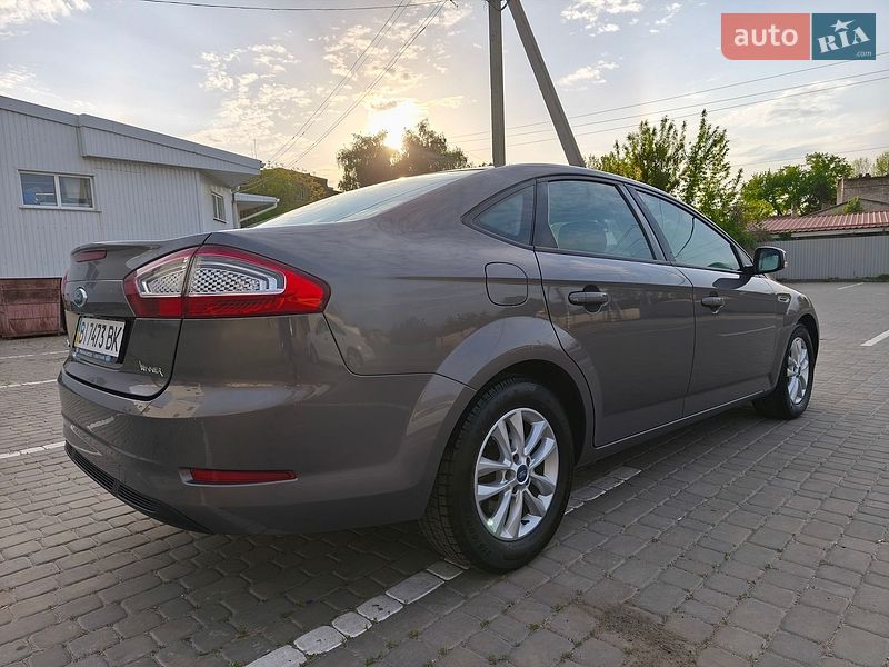 Седан Ford Mondeo 2011 в Козельщині