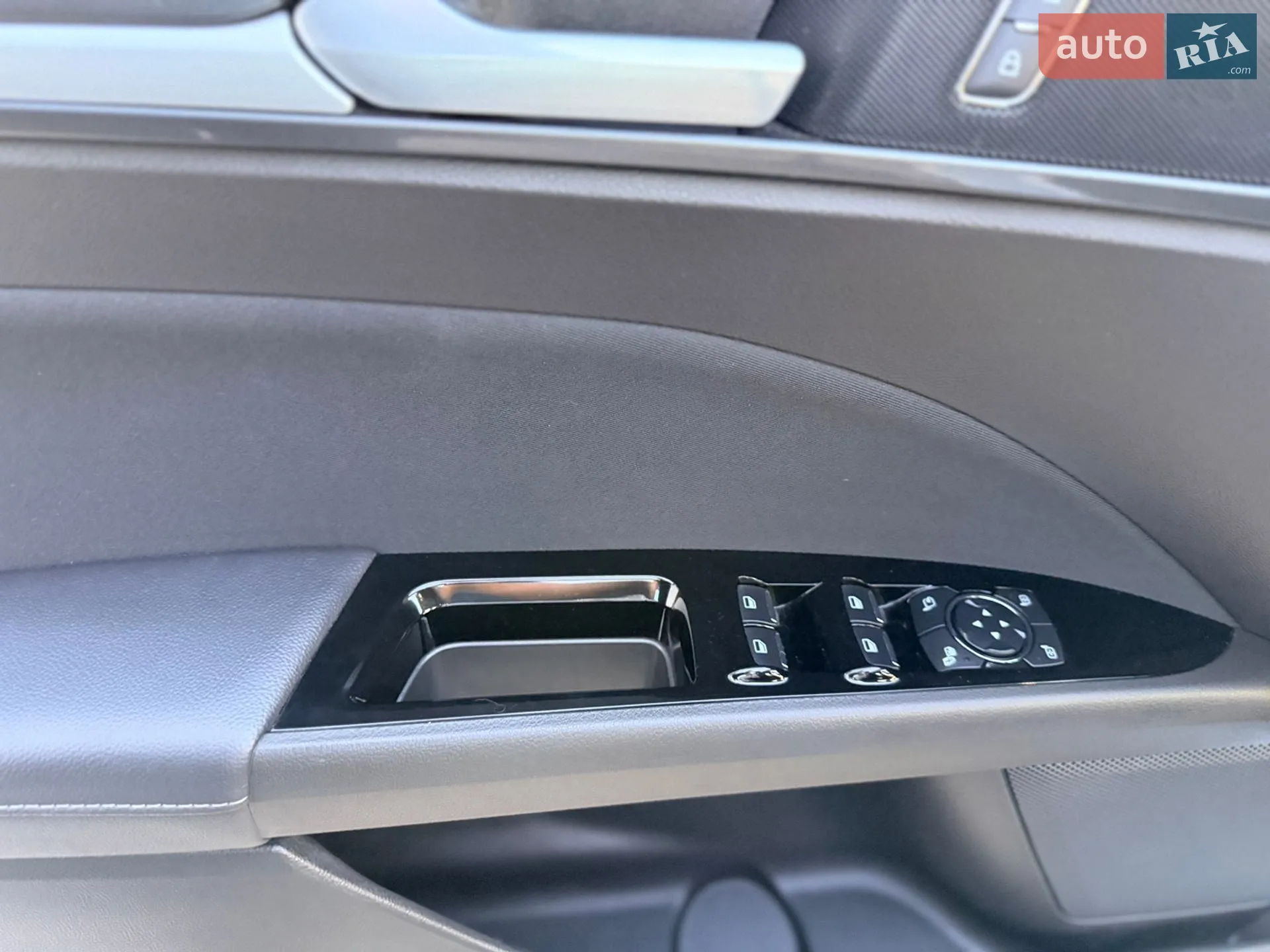 2016 Ford Mondeo - мініатюра 42