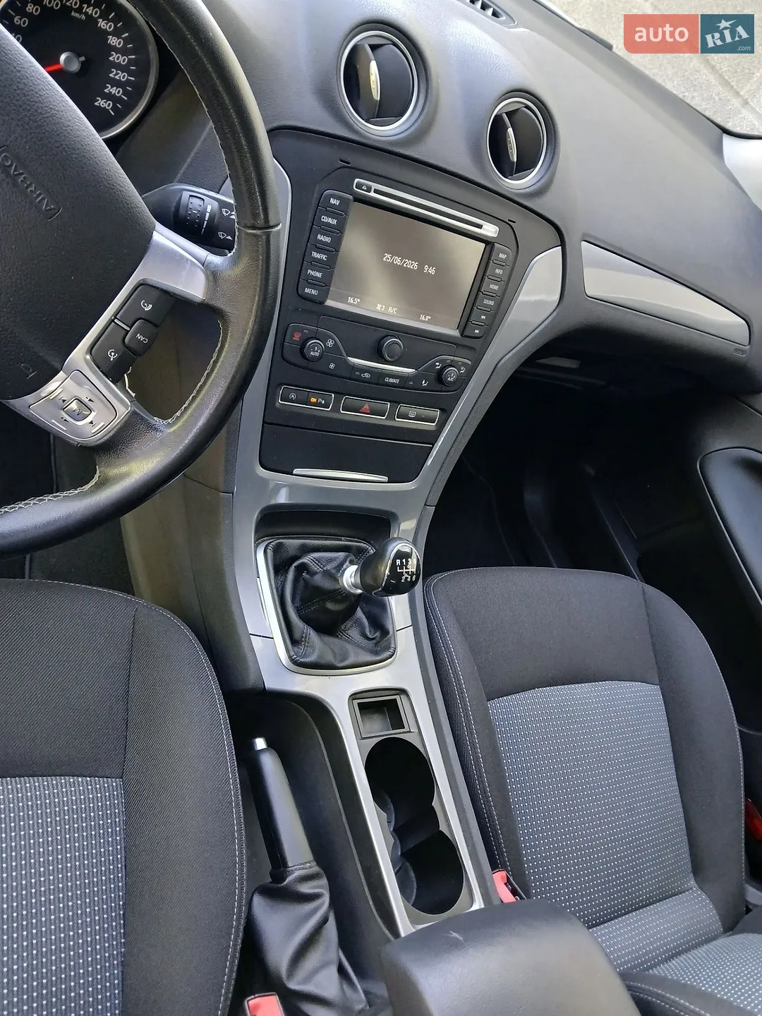 2011 Skoda Fabia - мініатюра 8