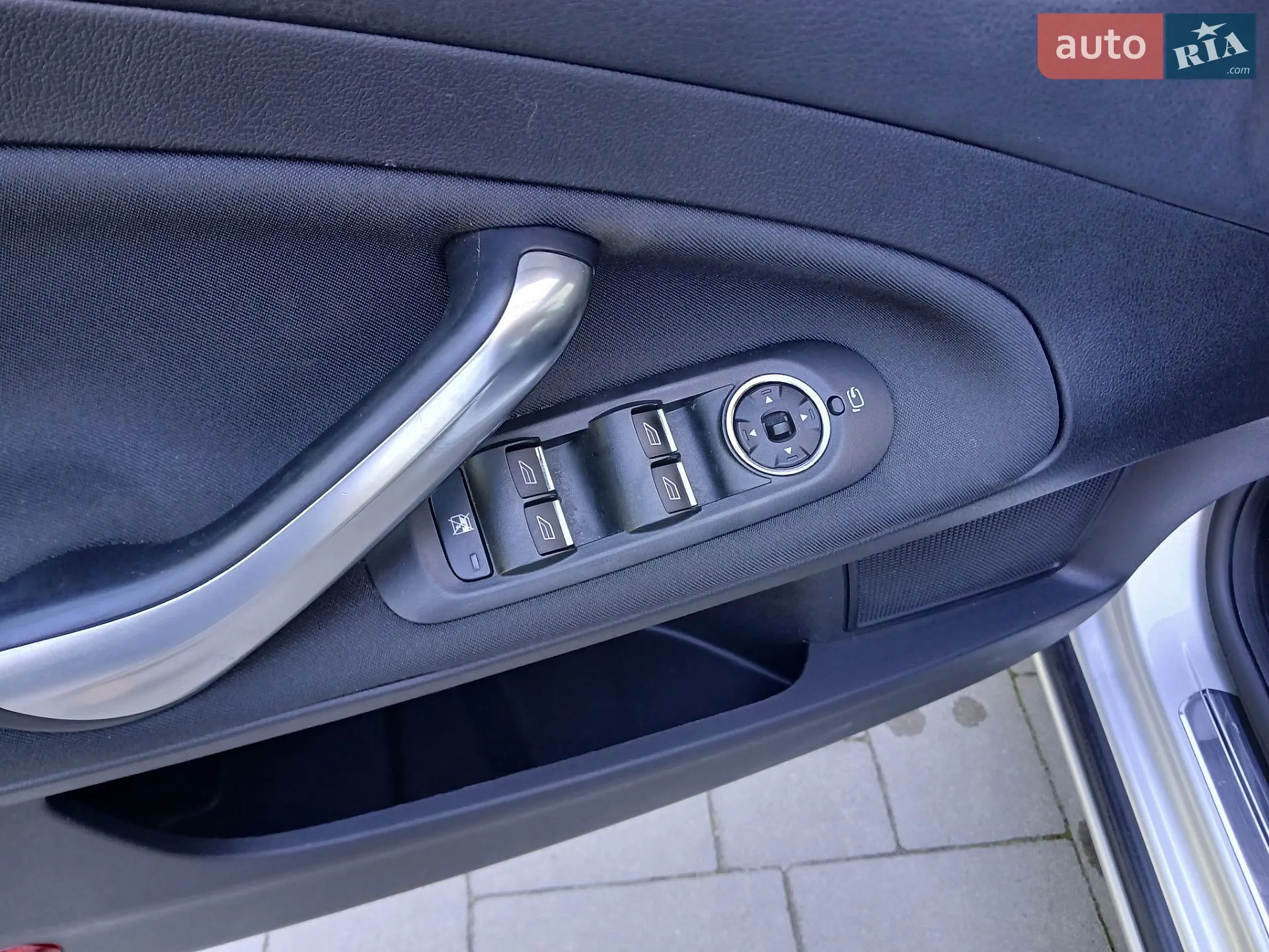 2011 Skoda Fabia - мініатюра 10