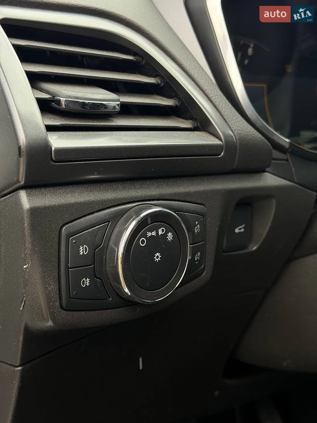 2015 Ford Mondeo - мініатюра 37