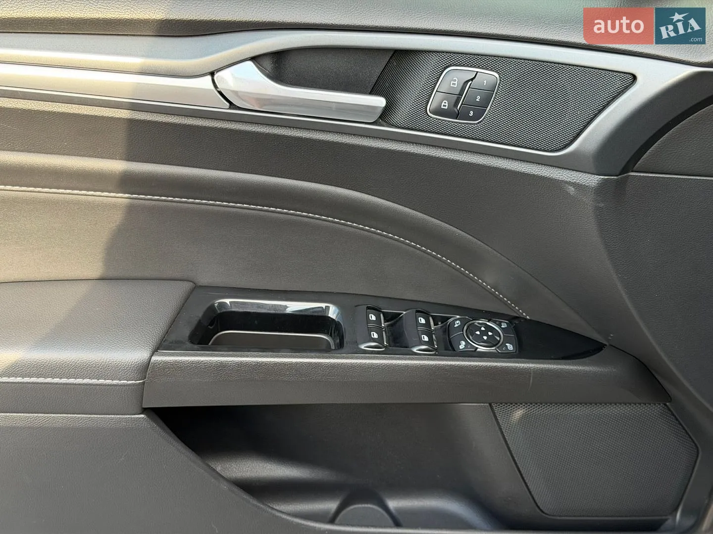 2015 Ford Mondeo - мініатюра 27