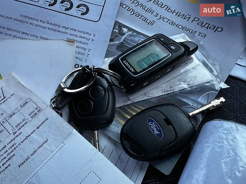Седан Ford Mondeo 2006 в Надворной документ