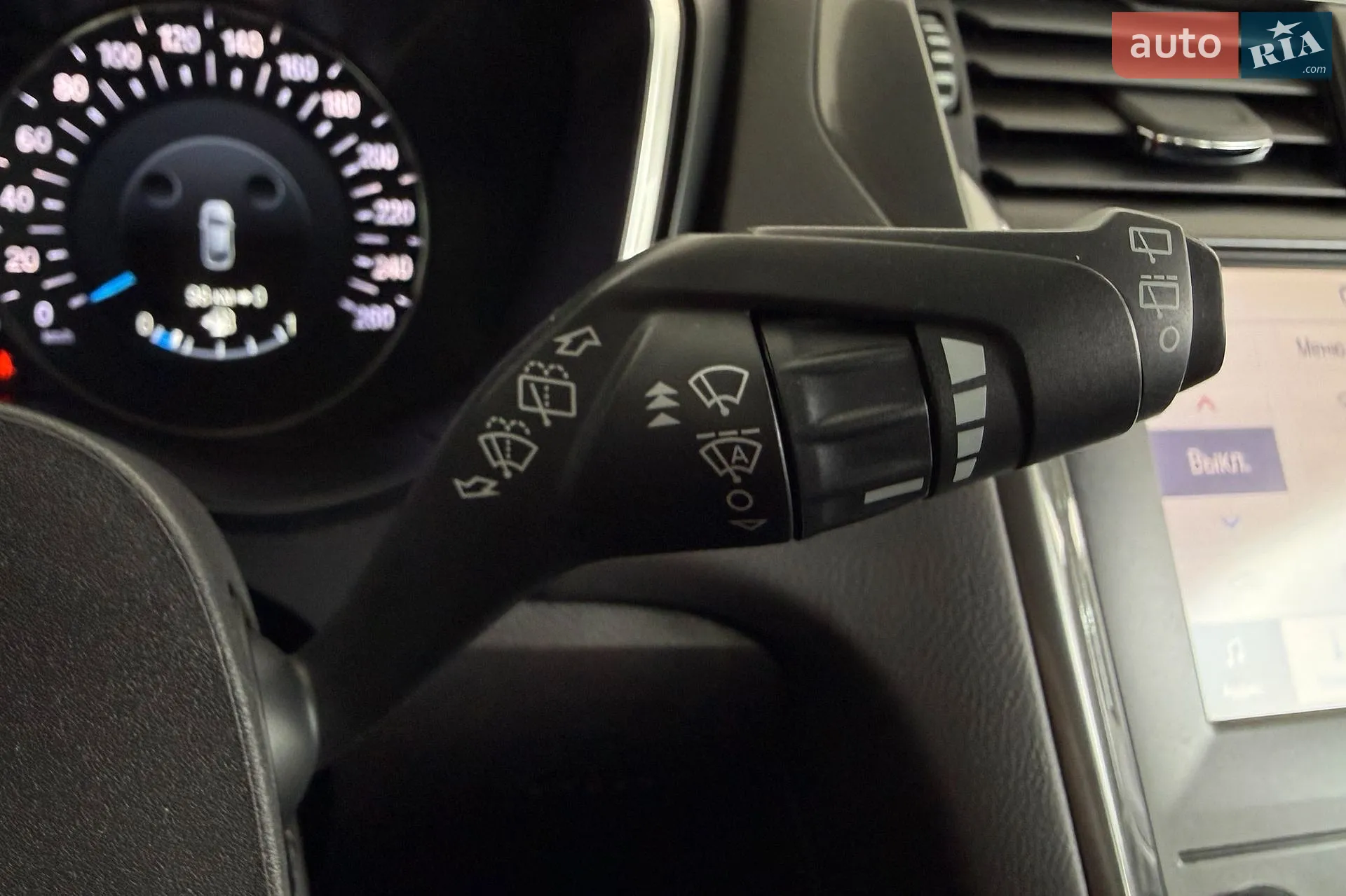 2020 Ford Mondeo - мініатюра 17