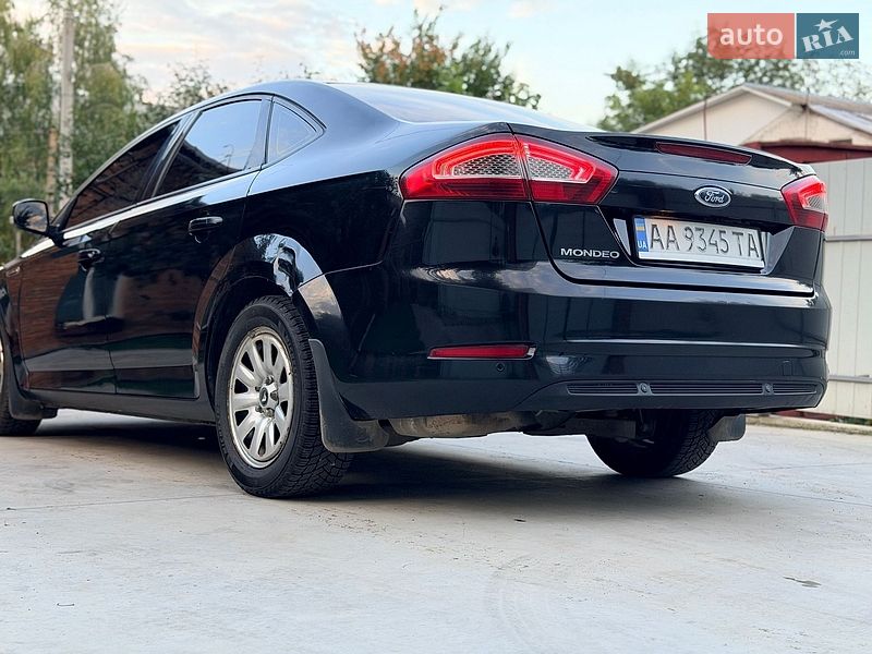 Седан Ford Mondeo 2011 в Бердичеві