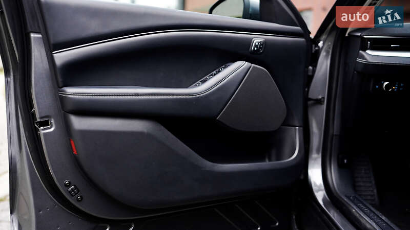 Внедорожник / Кроссовер Ford Mustang Mach-E 2021 в Львове фото 18 Внедорожник / Кроссовер Ford Mustang Mach-E 2021 в Львове