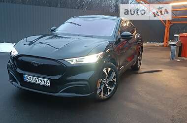 Внедорожник / Кроссовер Ford Mustang Mach-E 2020 в 