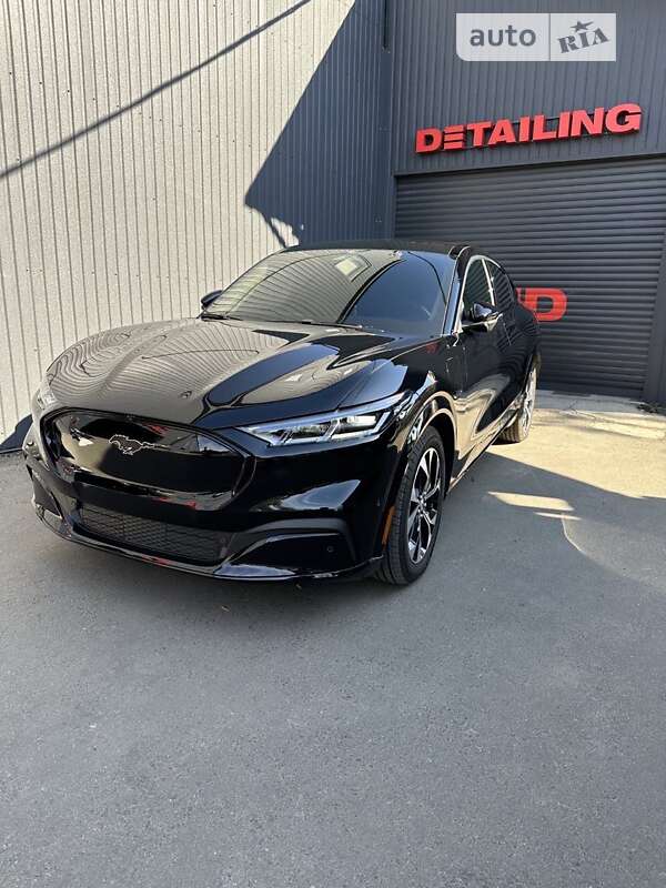 Внедорожник / Кроссовер Ford Mustang Mach-E 2021 в 