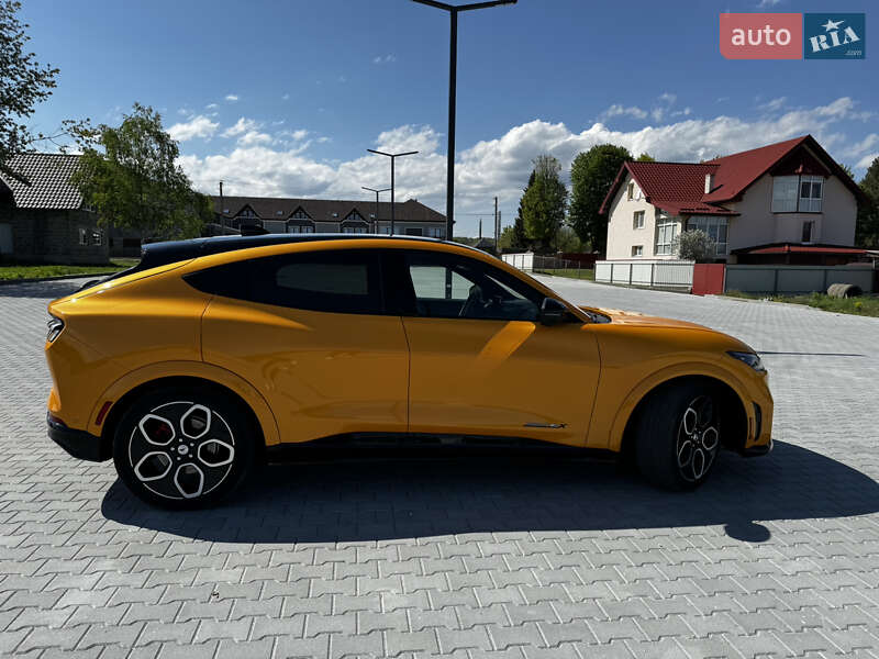 Позашляховик / Кросовер Ford Mustang Mach-E 2022 в Богородчанах
