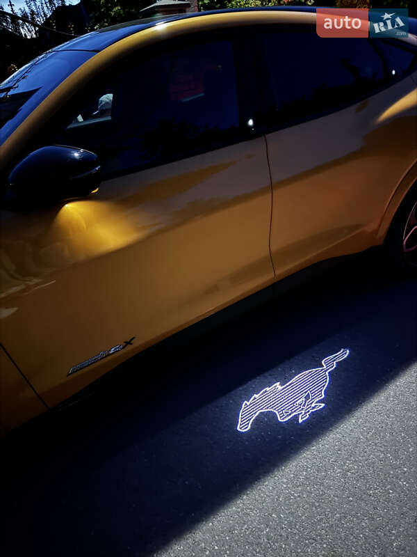 Позашляховик / Кросовер Ford Mustang Mach-E 2022 в Богородчанах