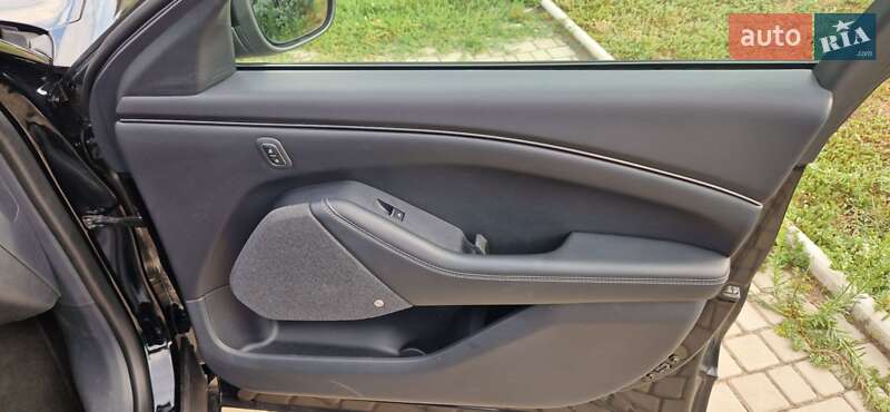 Внедорожник / Кроссовер Ford Mustang Mach-E 2023 в Киеве