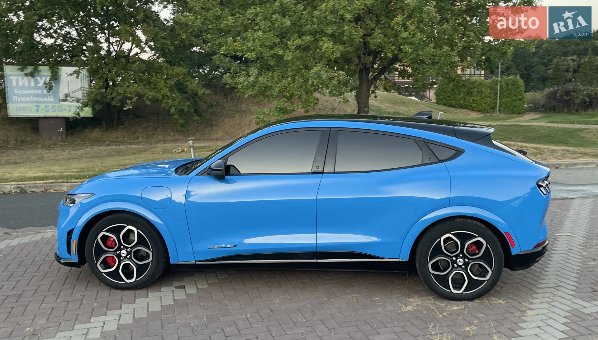 2022 Ford Mustang Mach-E - мініатюра 10
