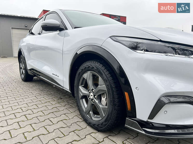 Внедорожник / Кроссовер Ford Mustang Mach-E 2021 в 