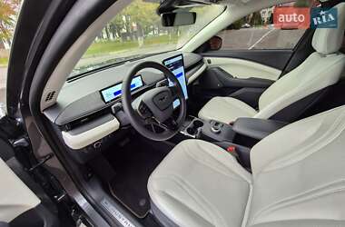 Позашляховик / Кросовер Ford Mustang Mach-E 2022 в 