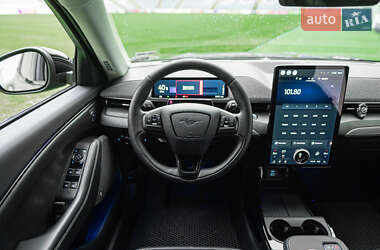 Внедорожник / Кроссовер Ford Mustang Mach-E 2022 в 