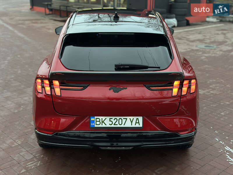 Позашляховик / Кросовер Ford Mustang Mach-E 2023 в Рівному